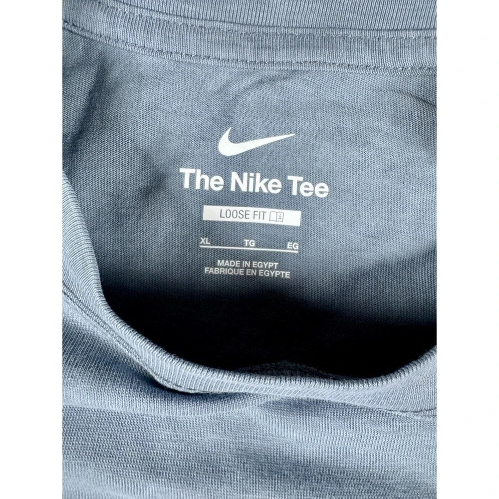 Nike Basketball Graphic Tee Blue Mens Size XL HV1697-065 Loose Fit